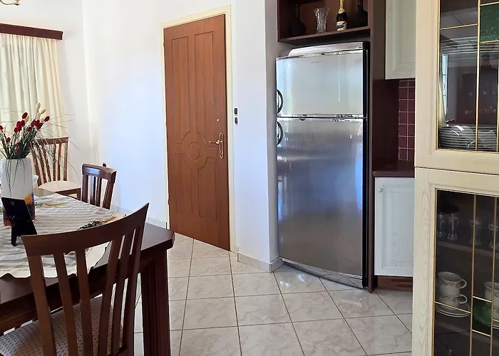 Annie's Summer House * Plitra