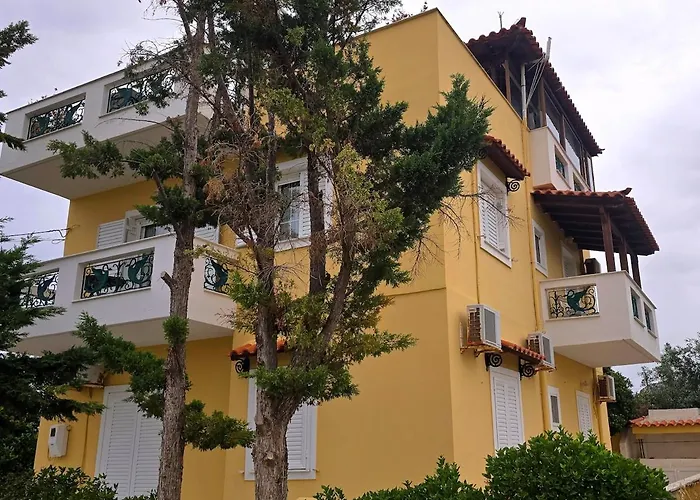 Annie's Summer House *