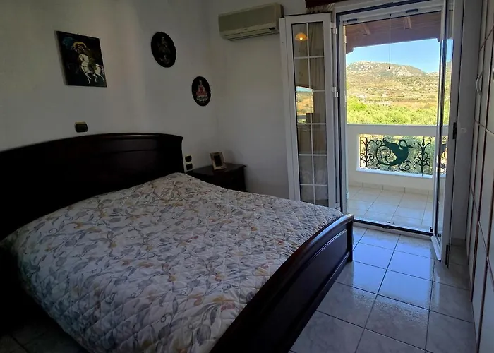 Annie's Summer House Plitra